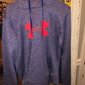 Under armor pull over